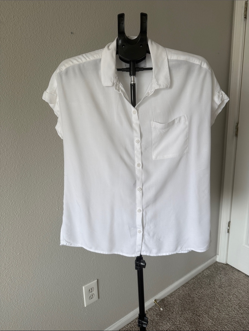 Women's White Short-Sleeve Button-Down Shirt with Chest Pocket